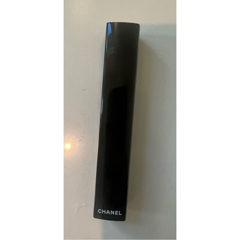 Chanel Lipgloss in 21